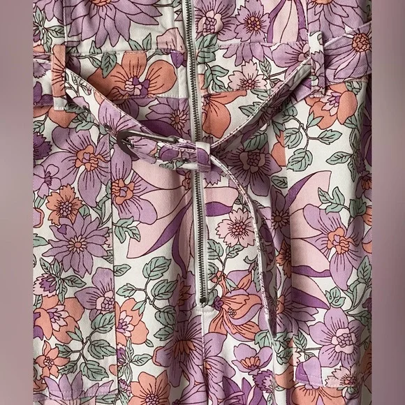 Floral Sleeveless Jumpsuit - Lilac and White - Picture 8 of 8
